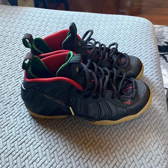 gucci foams shoes